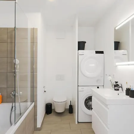 Lovely In Lembruch-duemmer Apartment *